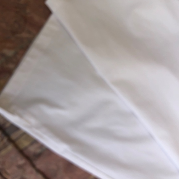 Capri’s - Picture 5 of 6